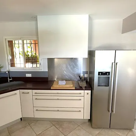 Taglio Rosso Di Santa Lucia Villa *